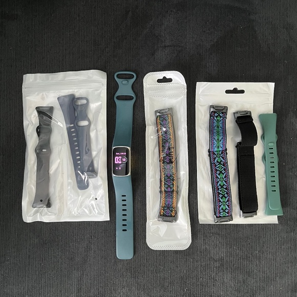 Fitbit Charge 5 Fitness & Health tracker, smart watch - Picture 3 of 9